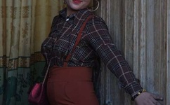 阿离掀开自己副乳的图片